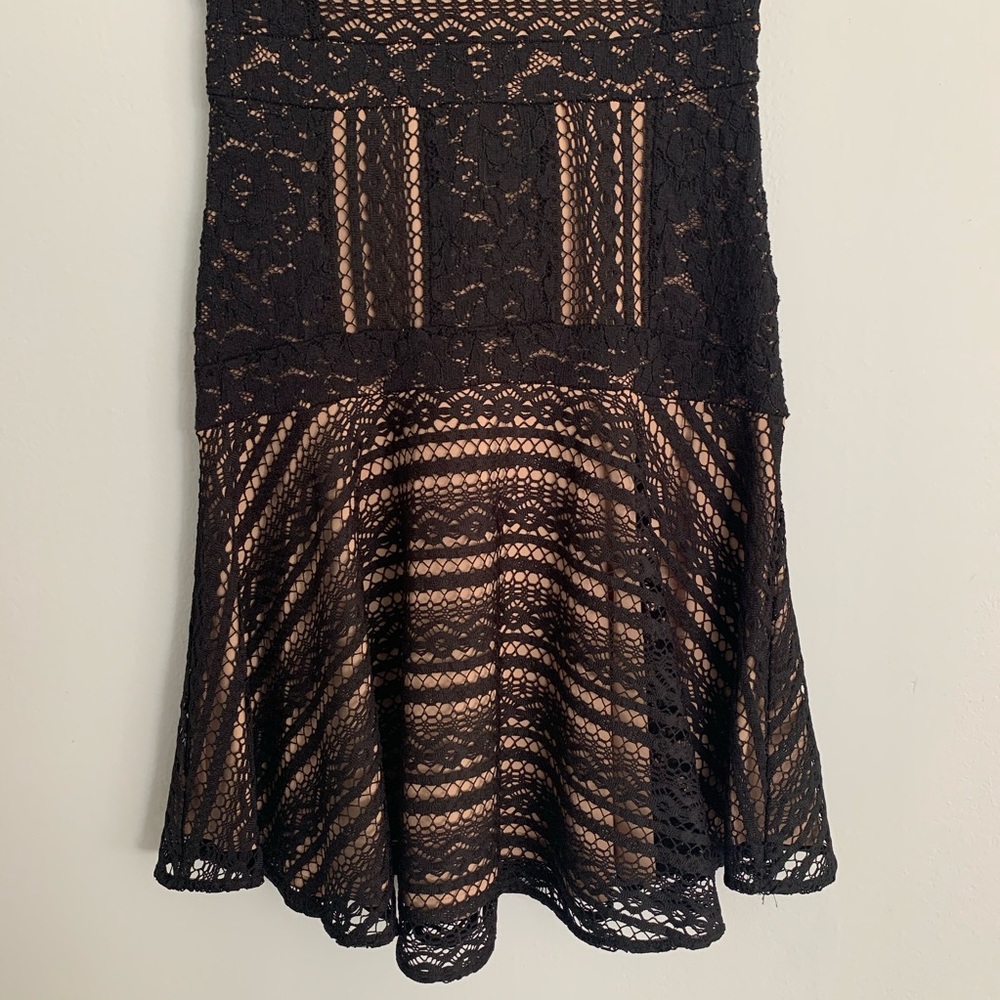 BCBGMAXAZRIA Jalina Dress in Black Lace - Small - Picture 9 of 10